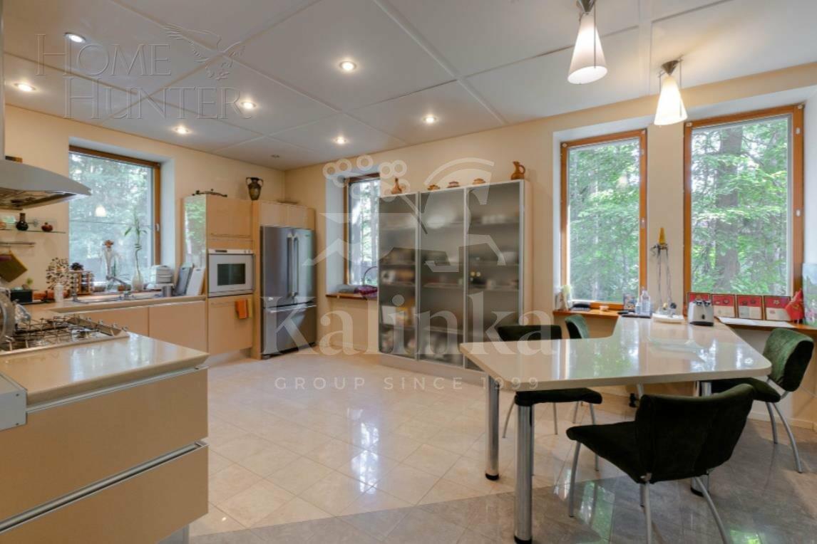 2-этажный коттедж 600 м² с отделкой