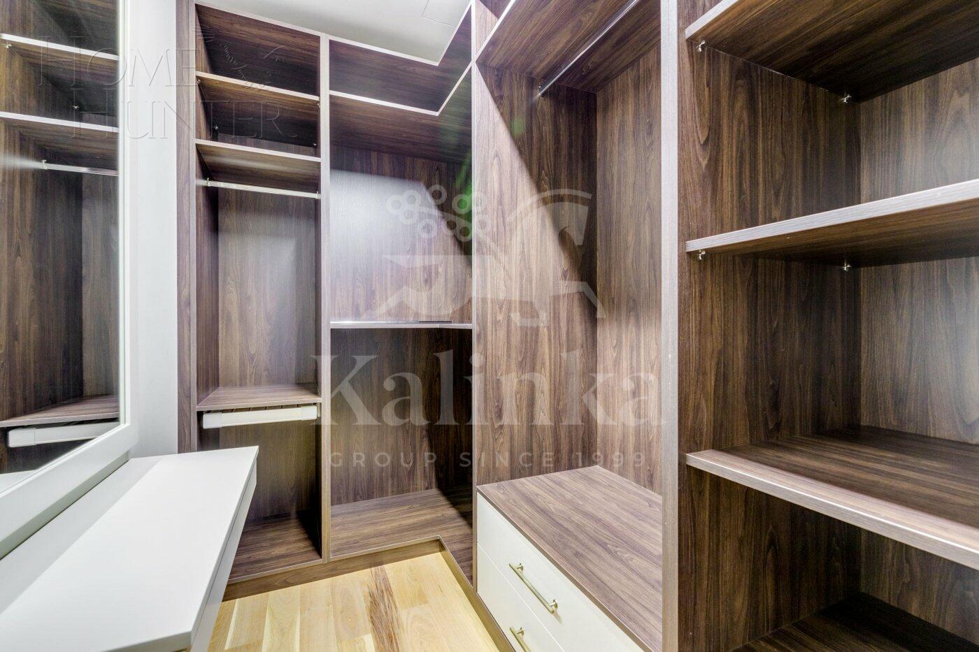 2-этажный коттедж 400 м² с отделкой