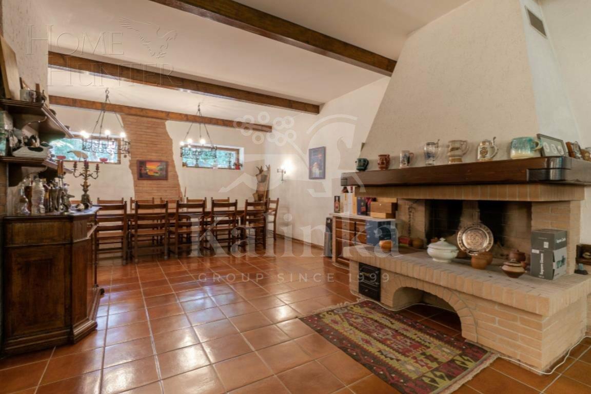 2-этажный коттедж 600 м² с отделкой