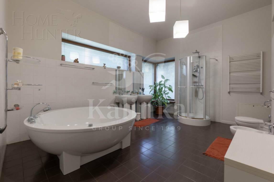 2-этажный коттедж 600 м² с отделкой