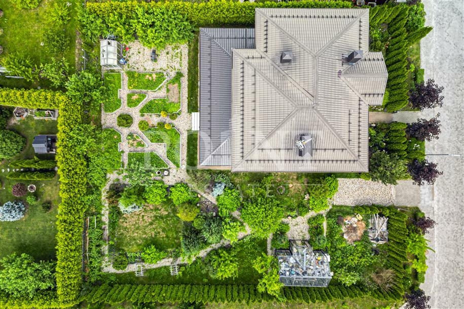 2-этажный коттедж 260 м² с отделкой