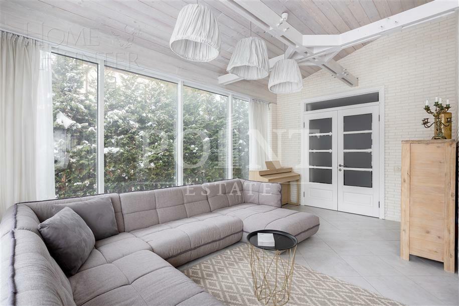 2-этажный коттедж 260 м² с отделкой