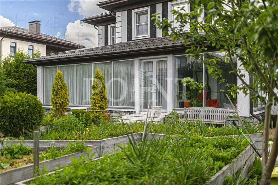 2-этажный коттедж 260 м² с отделкой