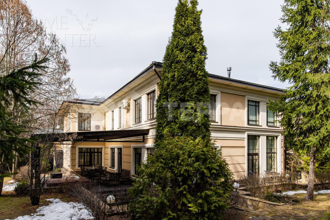 2-этажный коттедж 325 м² с отделкой