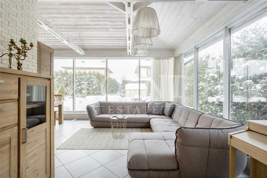 2-этажный коттедж 260 м² с отделкой