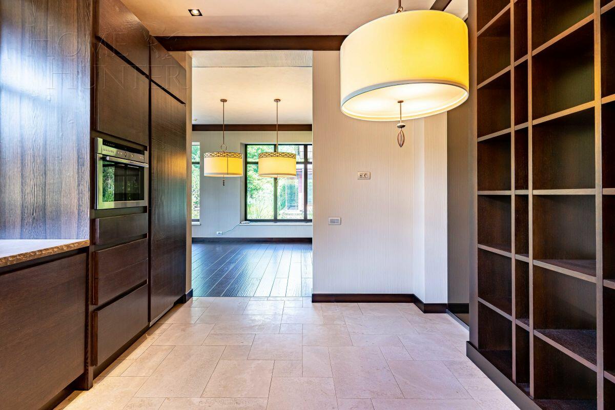 2-этажный коттедж 1 377 м² с отделкой