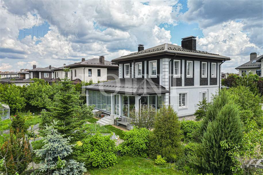 2-этажный коттедж 260 м² с отделкой