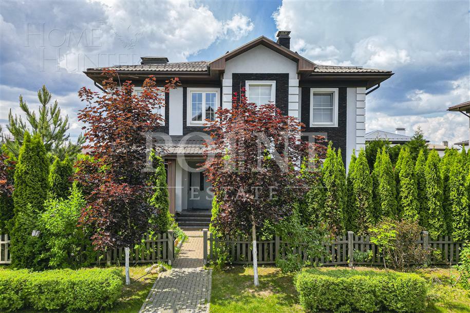 2-этажный коттедж 260 м² с отделкой