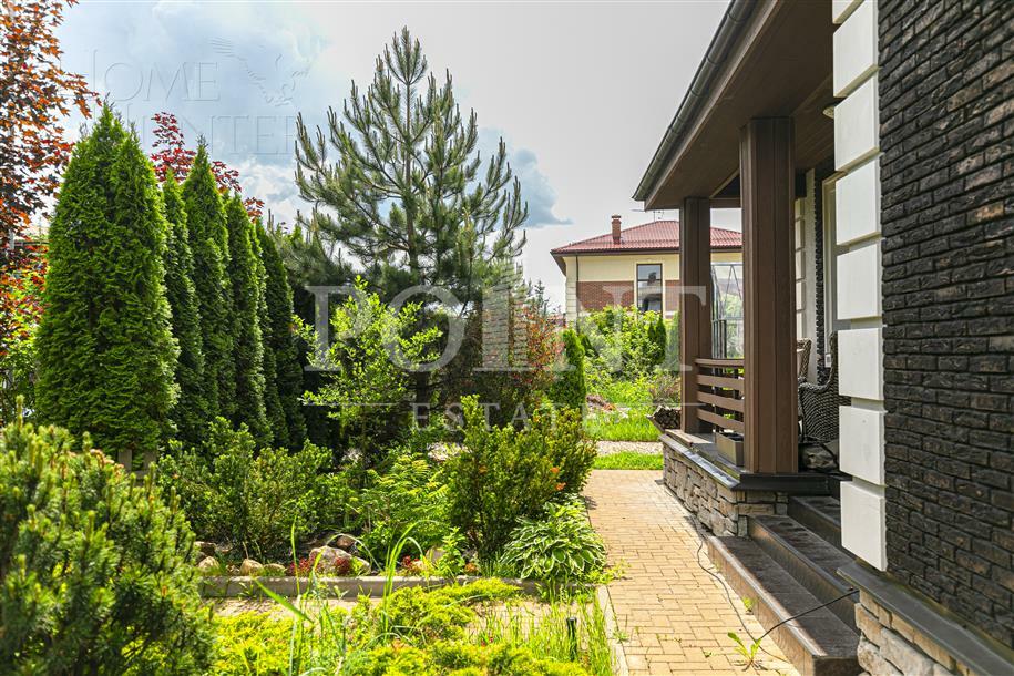 2-этажный коттедж 260 м² с отделкой