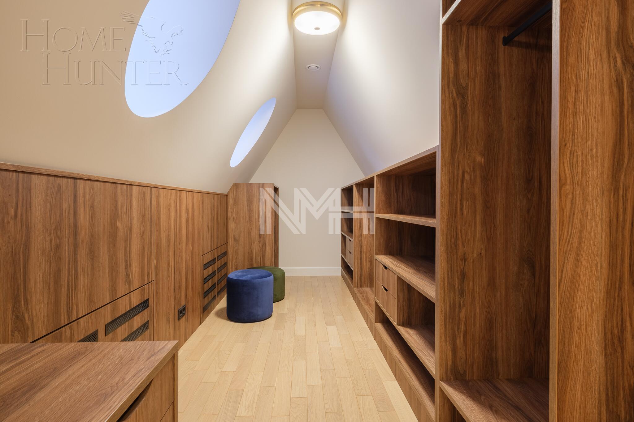 2-этажный коттедж 702 м² с отделкой