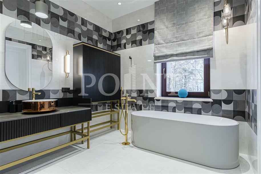 2-этажный коттедж 702 м² с отделкой