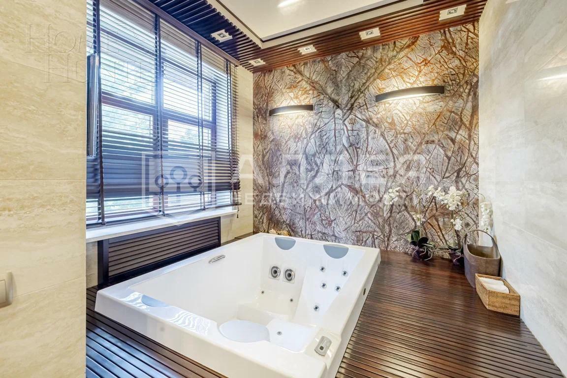 2-этажный коттедж 680 м² с отделкой