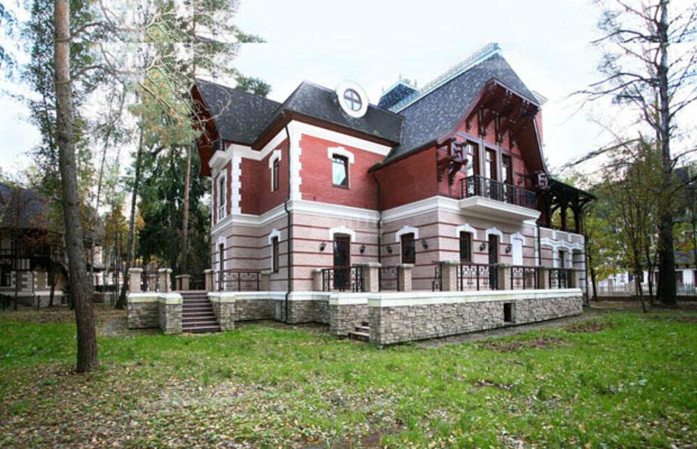 2-этажный коттедж 702 м² с отделкой