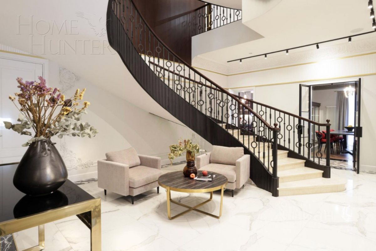 2-этажный коттедж 702 м² с отделкой