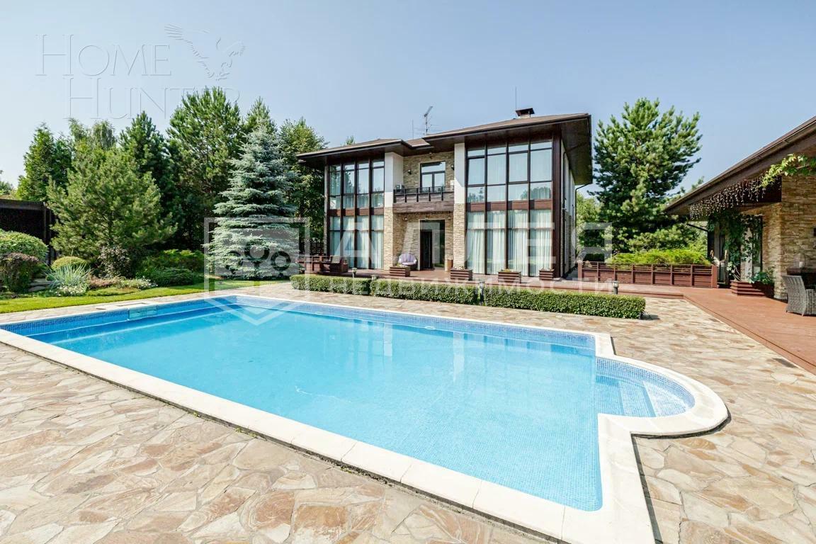 2-этажный коттедж 680 м² с отделкой