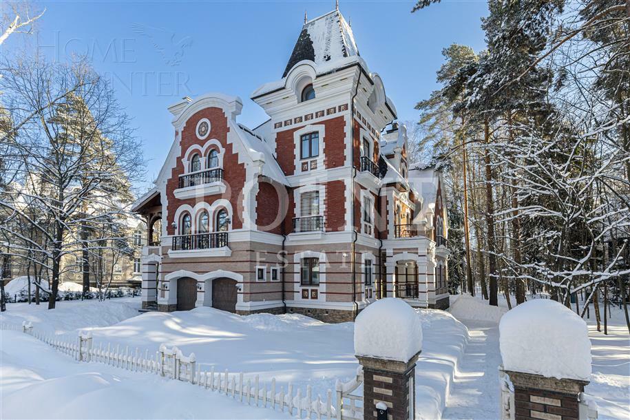 2-этажный коттедж 702 м² с отделкой