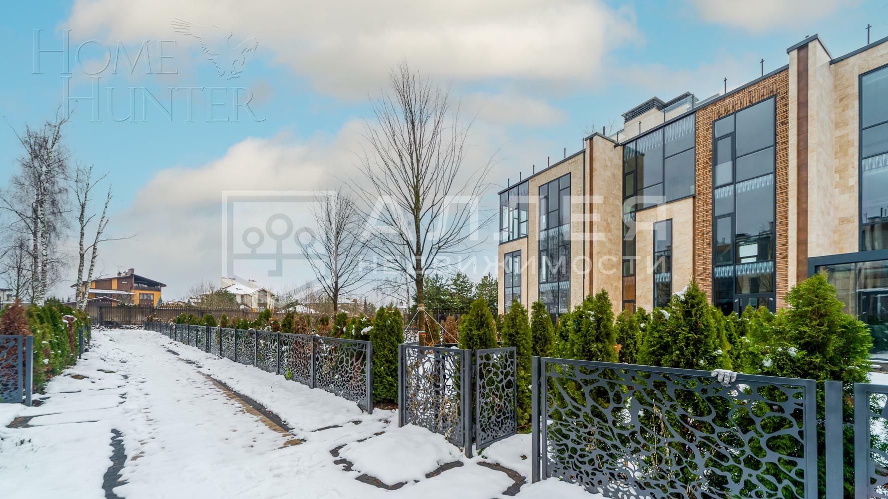 2-этажный таунхаус 250 м² без отделки