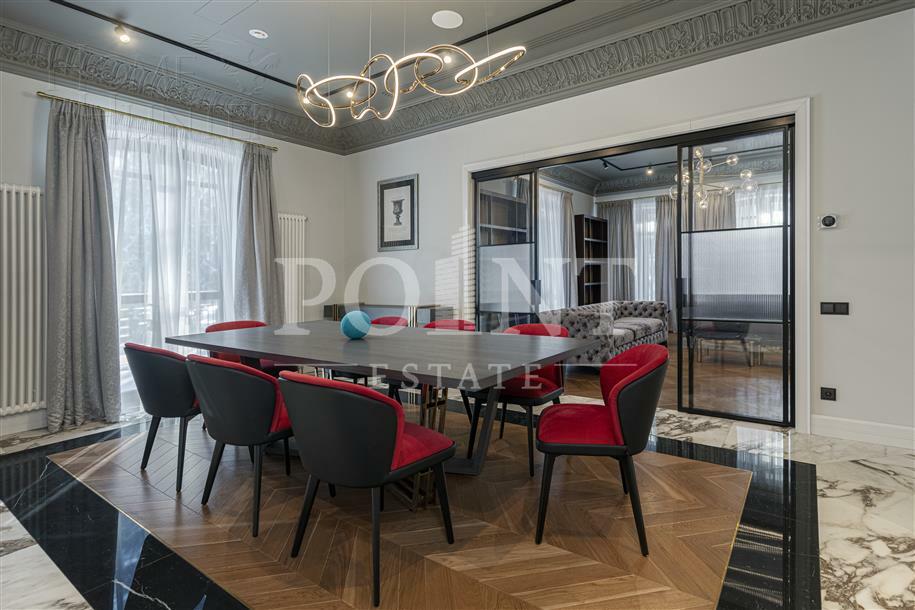 2-этажный коттедж 702 м² с отделкой