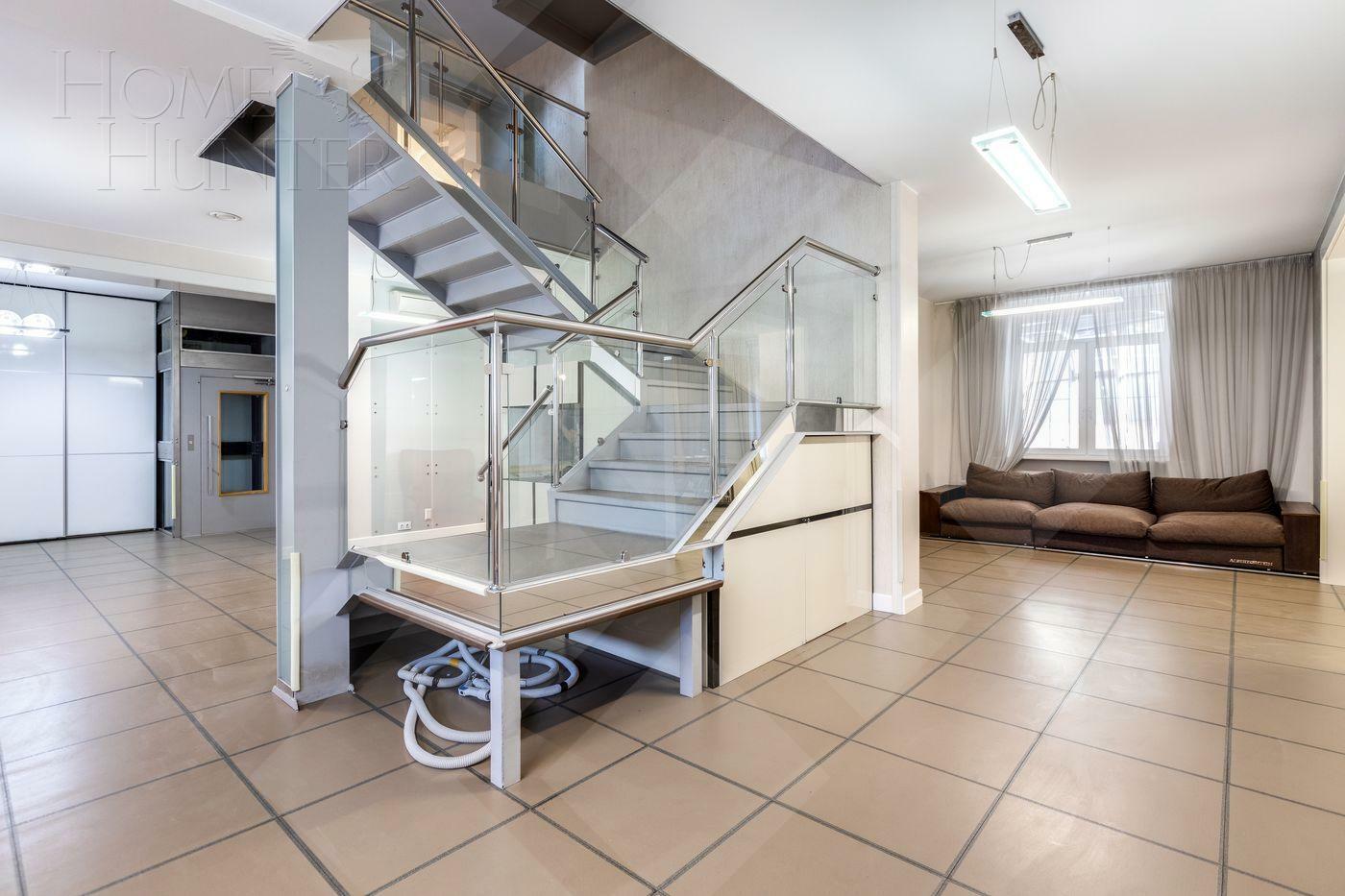 2-этажный таунхаус 680 м² с отделкой