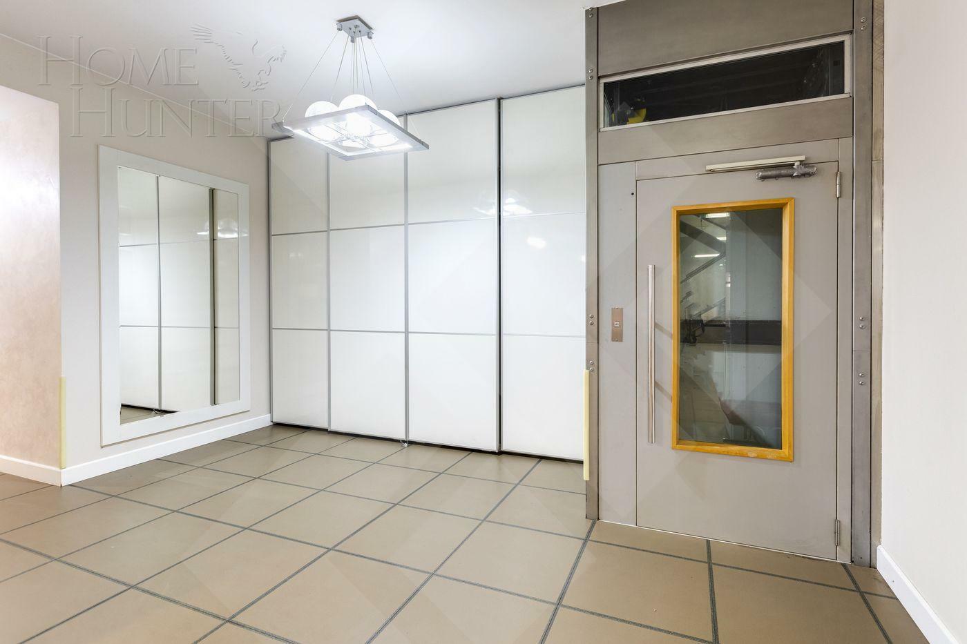 2-этажный таунхаус 680 м² с отделкой