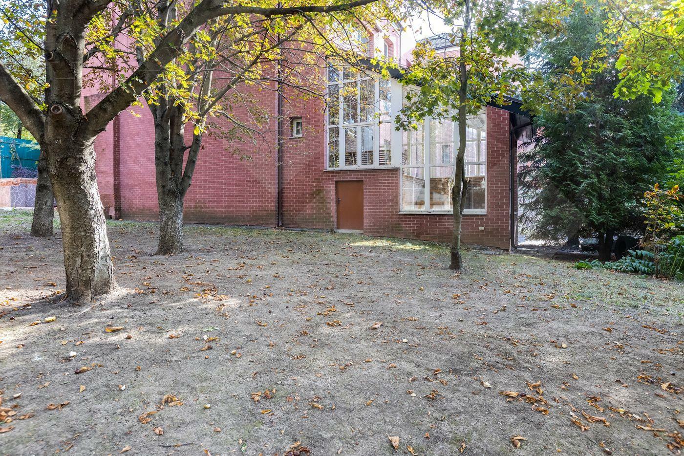 2-этажный таунхаус 680 м² с отделкой