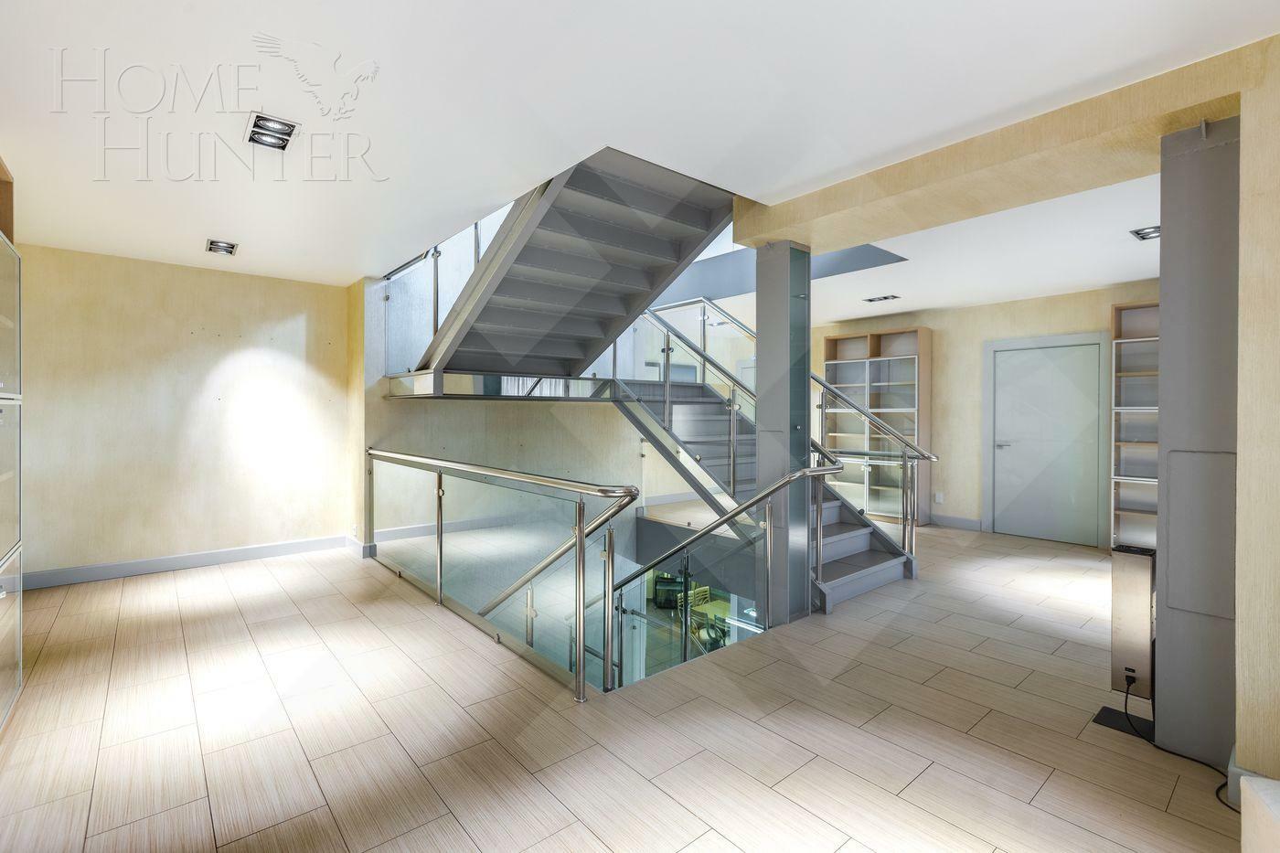 2-этажный таунхаус 680 м² с отделкой