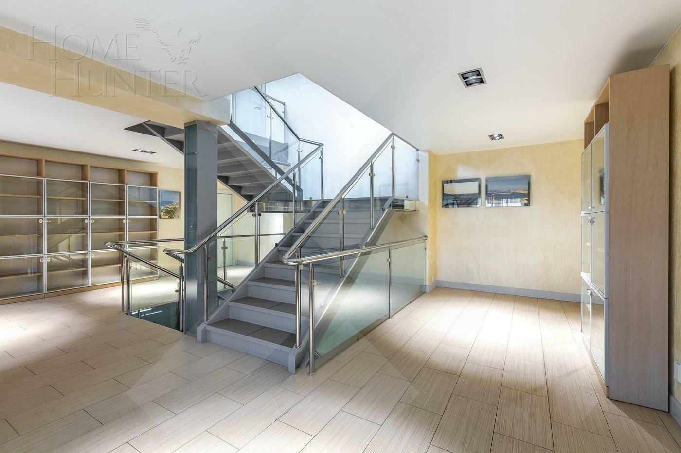 2-этажный таунхаус 680 м² с отделкой