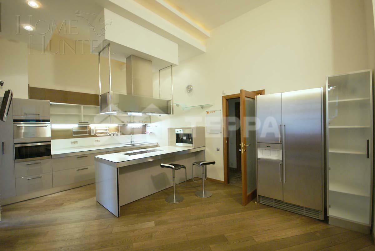 2-этажный коттедж 850 м² с отделкой