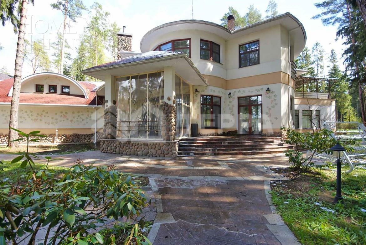 2-этажный коттедж 850 м² с отделкой