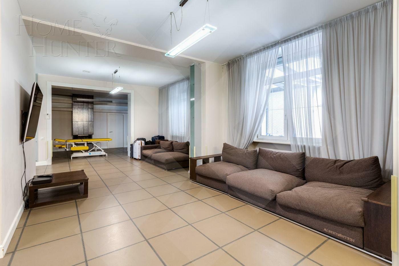 2-этажный таунхаус 680 м² с отделкой