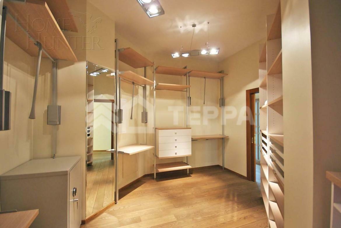 2-этажный коттедж 850 м² с отделкой