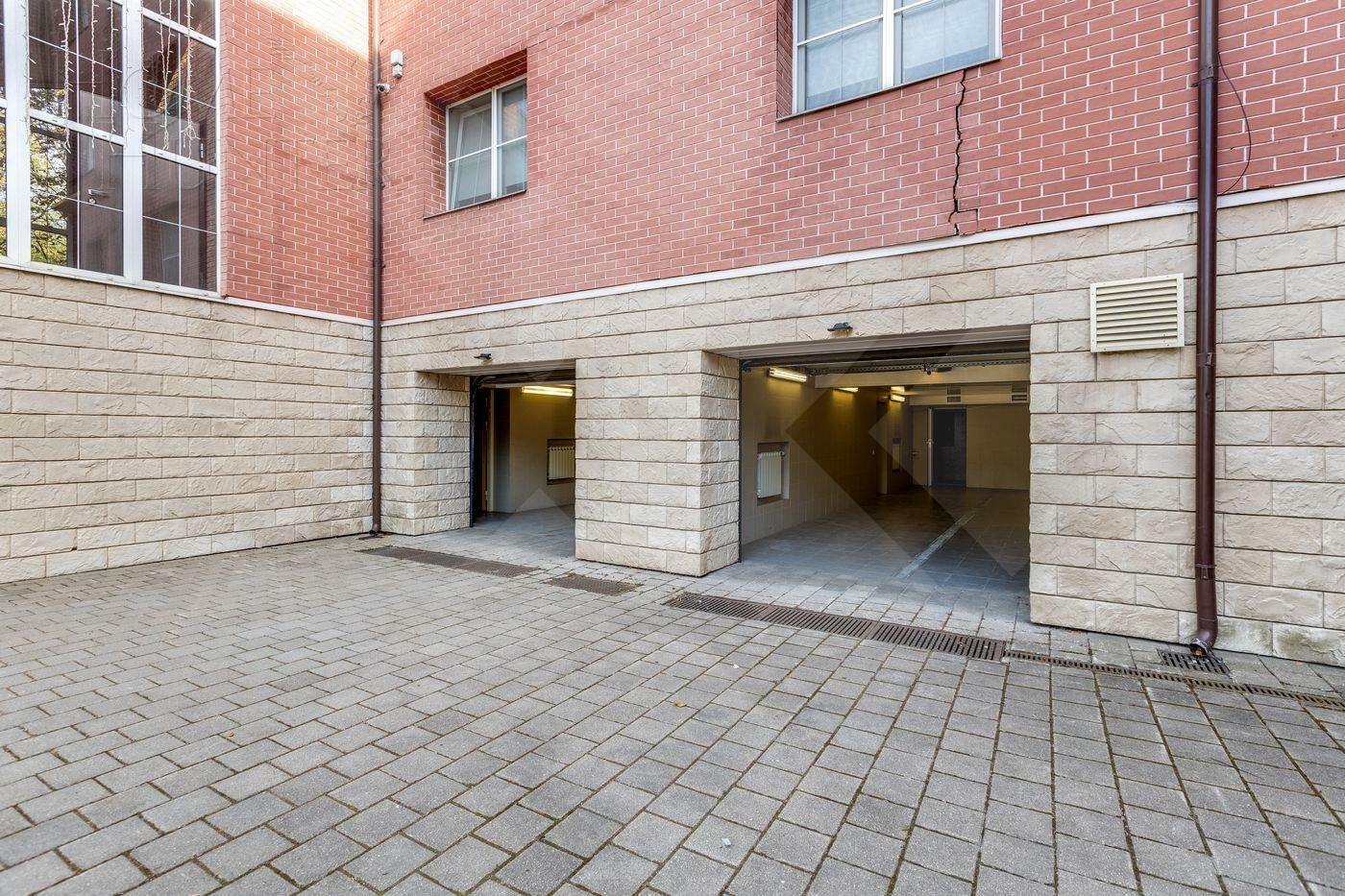 2-этажный таунхаус 680 м² с отделкой