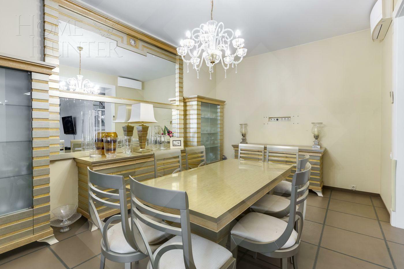 2-этажный таунхаус 680 м² с отделкой