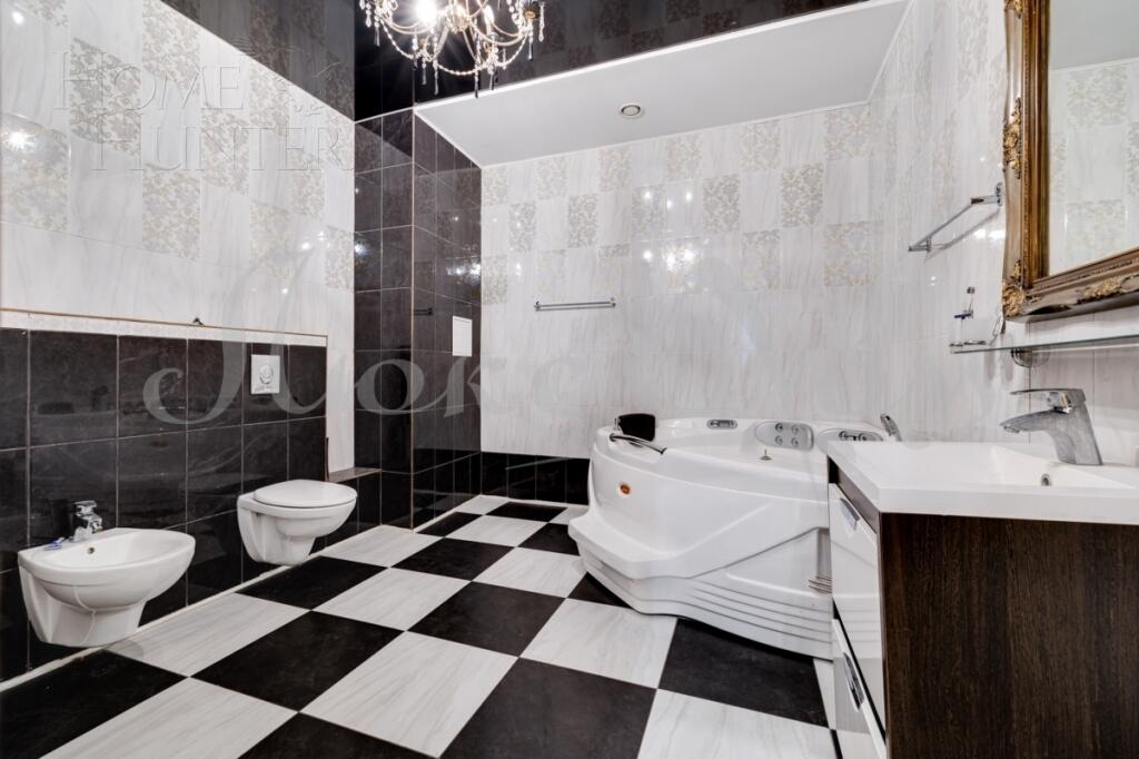 4-КОМН. КВАРТИРА С ОТДЕЛКОЙ 190 М² НА 1 ЭТАЖЕ