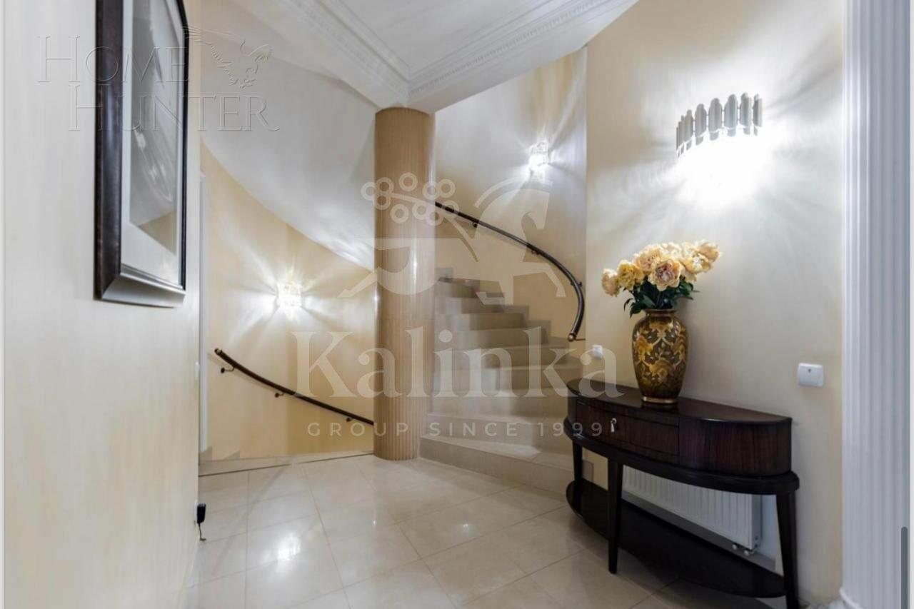 2-этажный коттедж 730 м² с отделкой