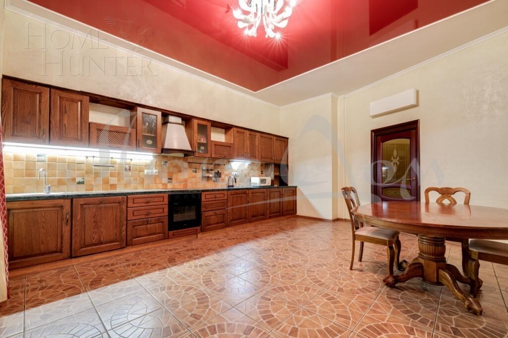 4-КОМН. КВАРТИРА С ОТДЕЛКОЙ 190 М² НА 1 ЭТАЖЕ