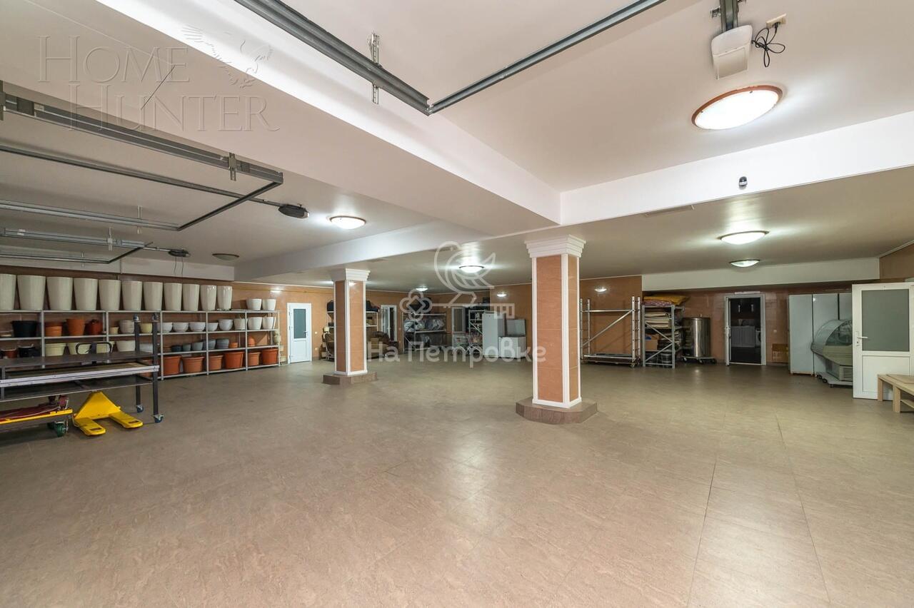 3-этажный коттедж 1 773 м² с отделкой