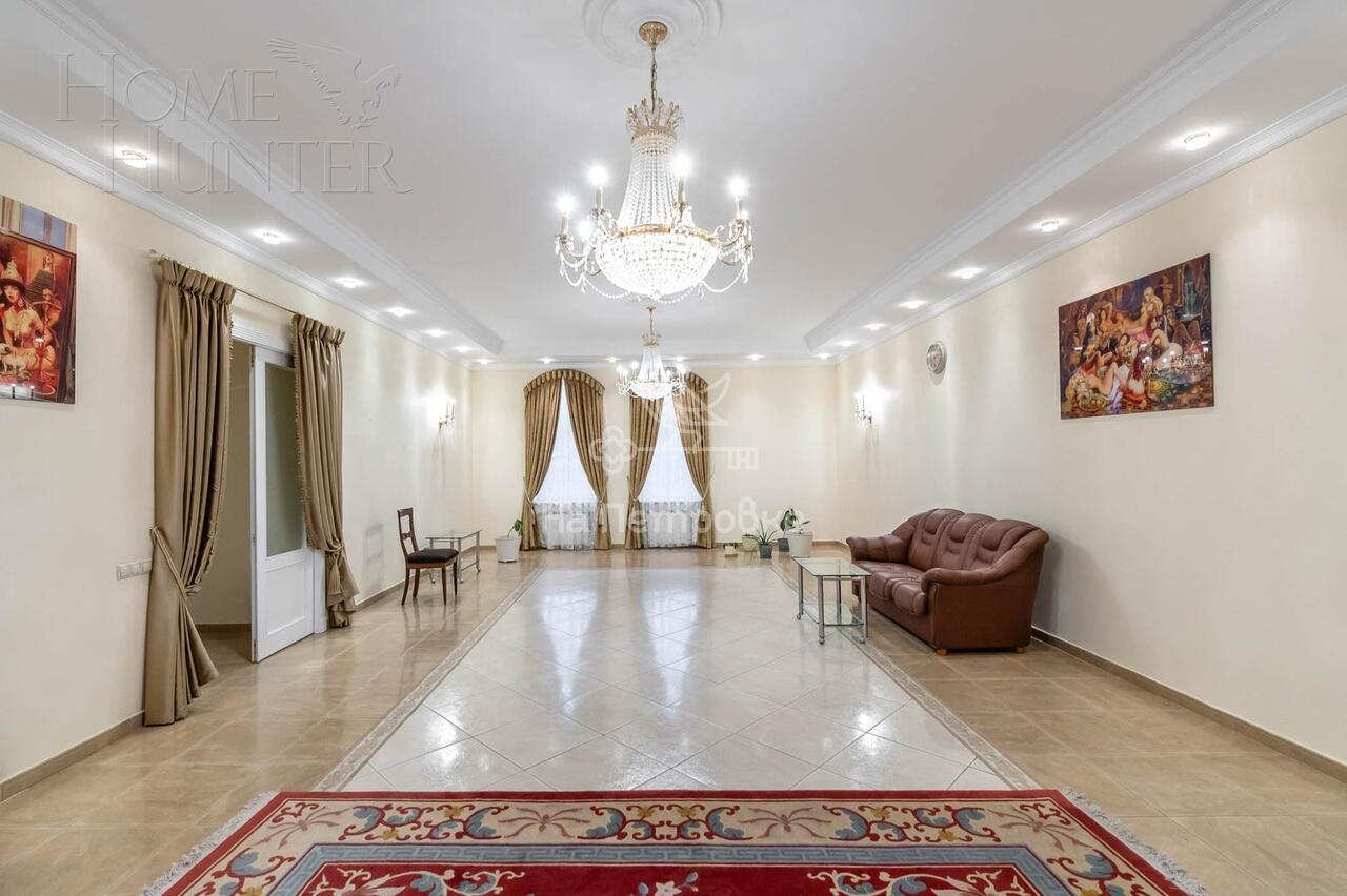 3-этажный коттедж 1 773 м² с отделкой