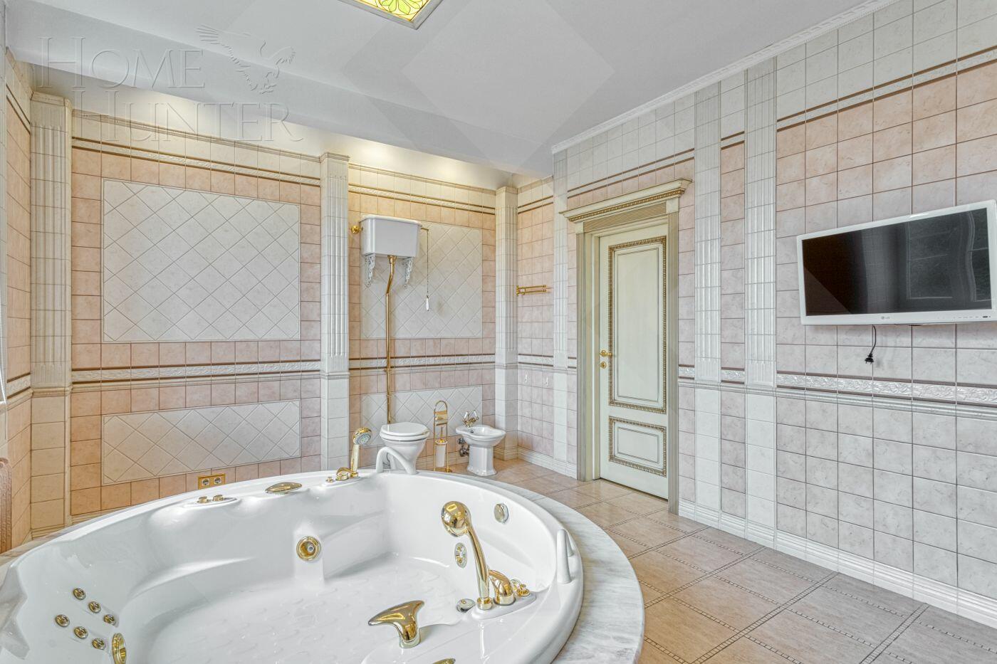 2-этажный коттедж 900 м² с отделкой