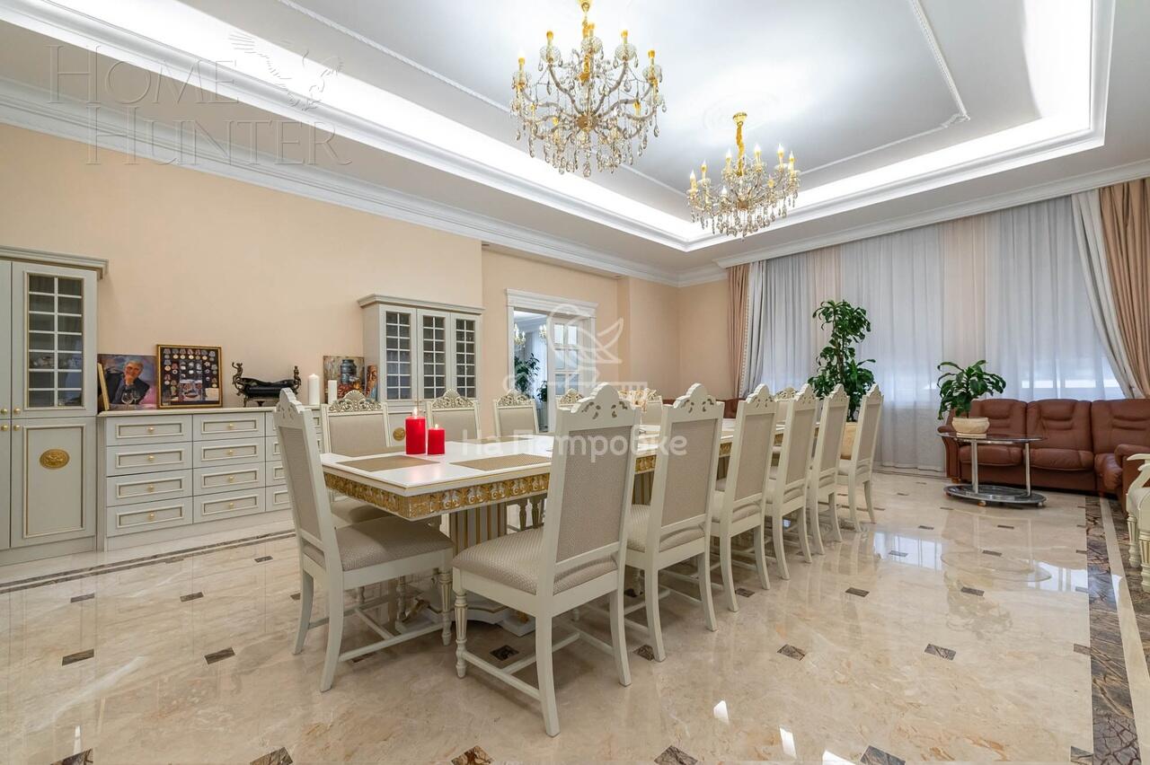 3-этажный коттедж 1 773 м² с отделкой