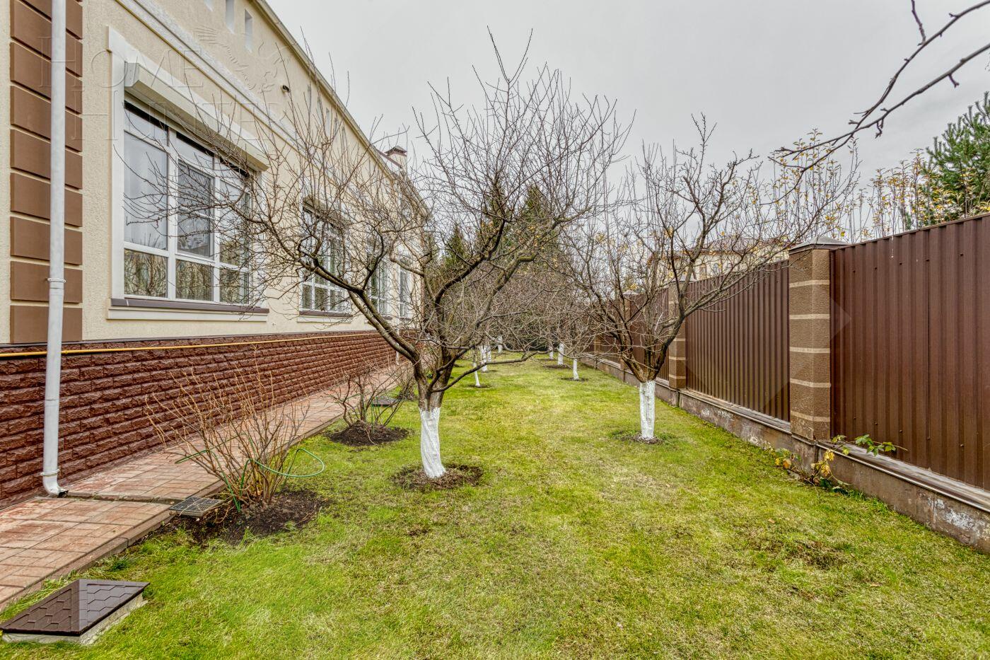 2-этажный коттедж 900 м² с отделкой