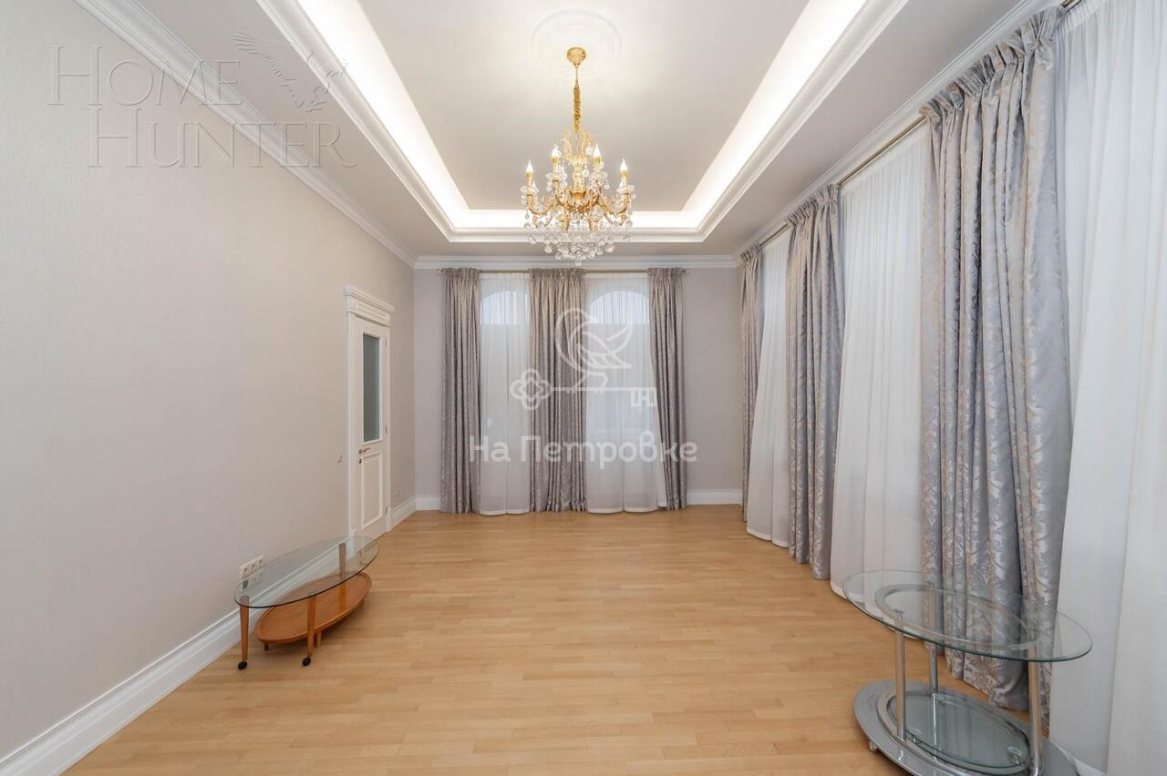 3-этажный коттедж 1 773 м² с отделкой