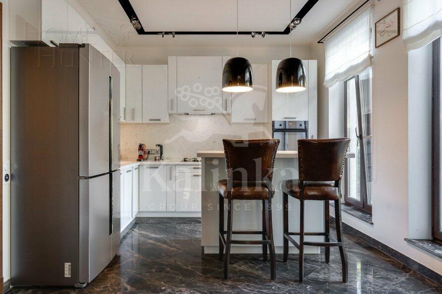 2-этажный коттедж 450 м² с отделкой