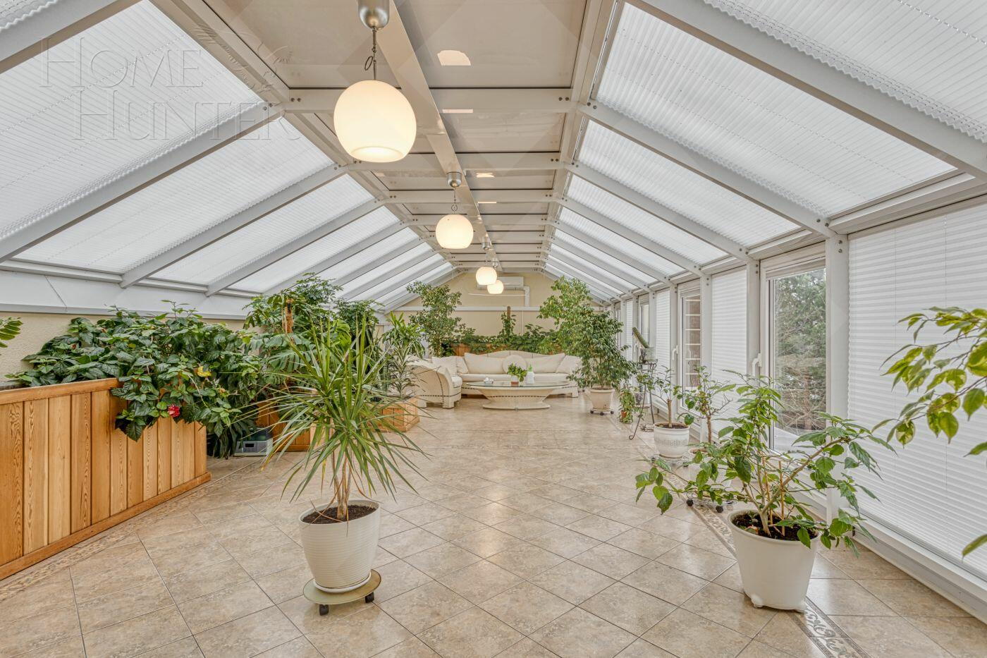 2-этажный коттедж 900 м² с отделкой