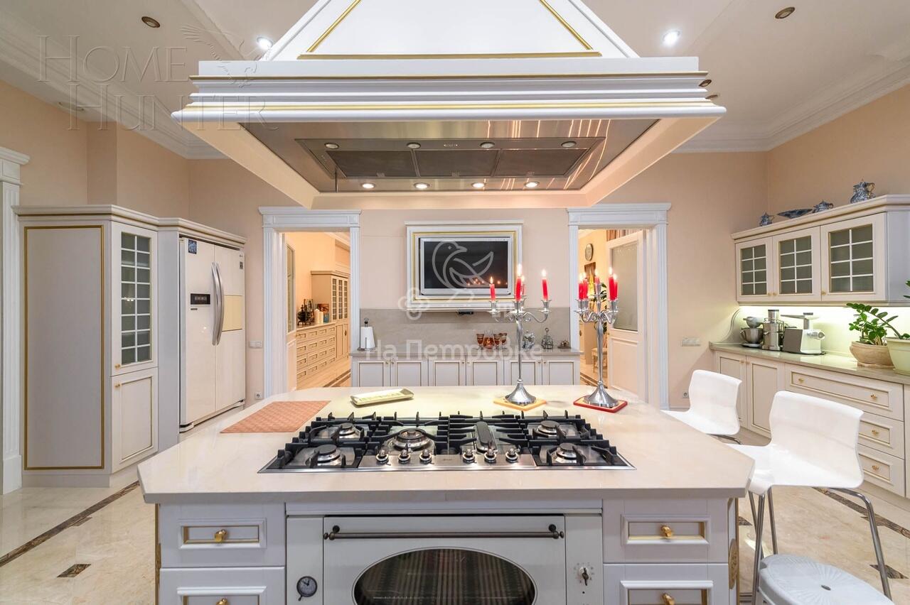 3-этажный коттедж 1 773 м² с отделкой