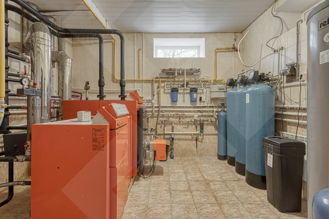 2-этажный коттедж 900 м² с отделкой