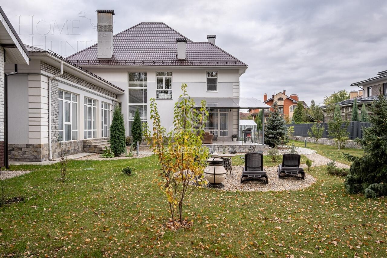 3-этажный коттедж 535 м² с отделкой