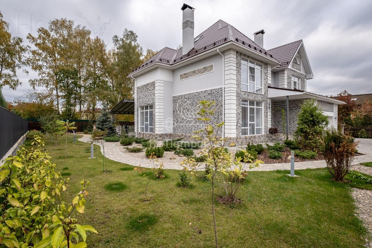 3-этажный коттедж 535 м² с отделкой