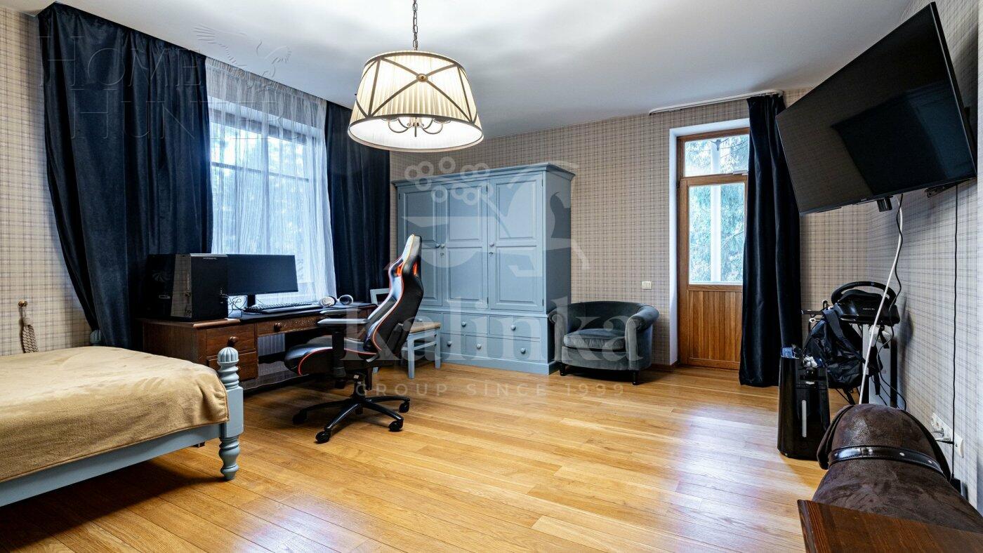 3-этажный коттедж 400 м² с отделкой