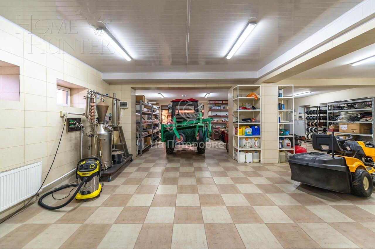 3-этажный коттедж 1 773 м² с отделкой